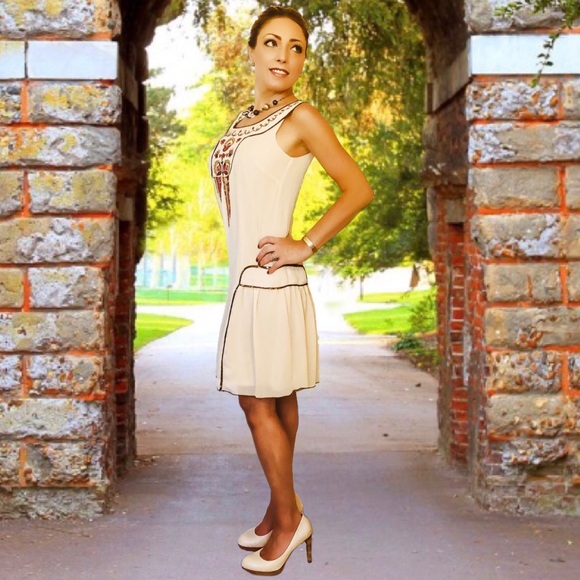 Anna Sui Anthro Embroidered Shift Dress - Picture 2 of 8